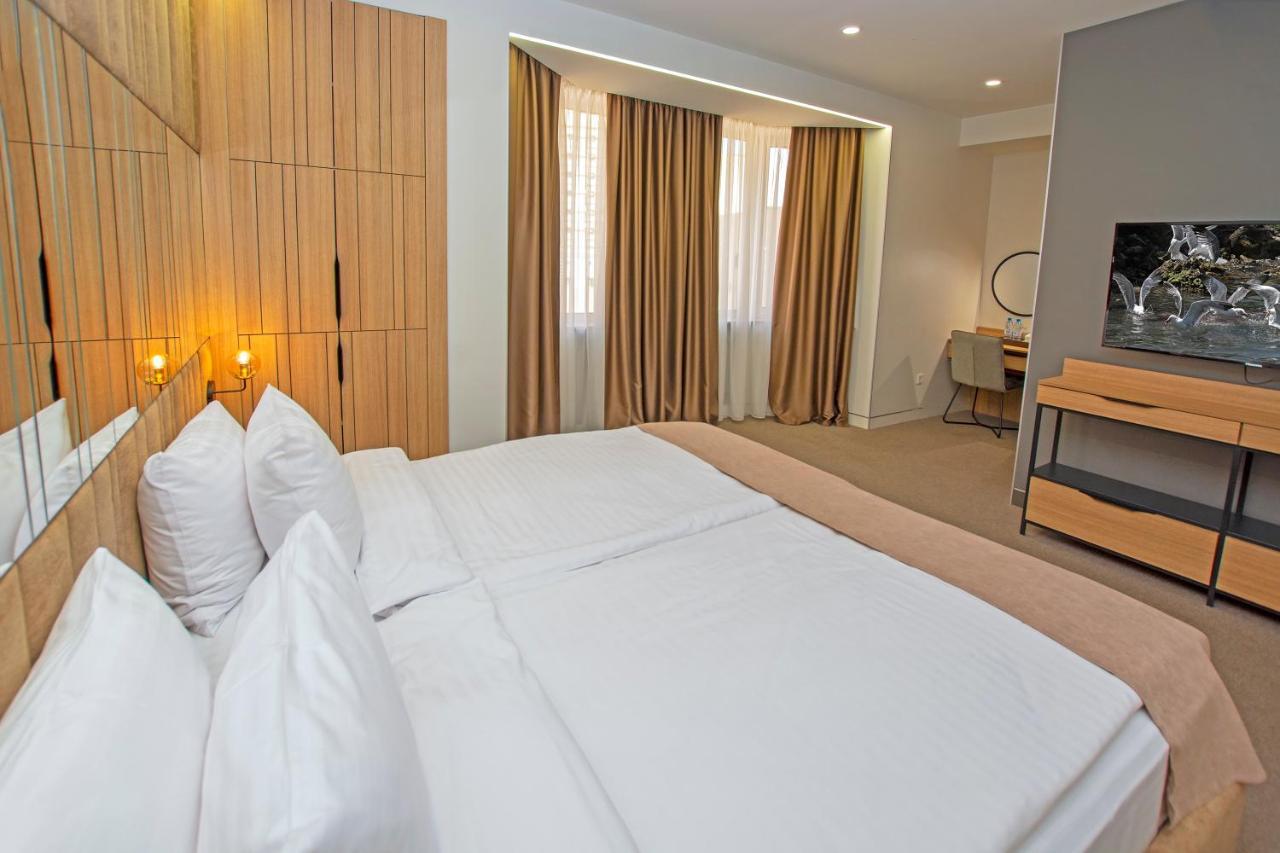 Cartez Hotel エレバン エクステリア 写真