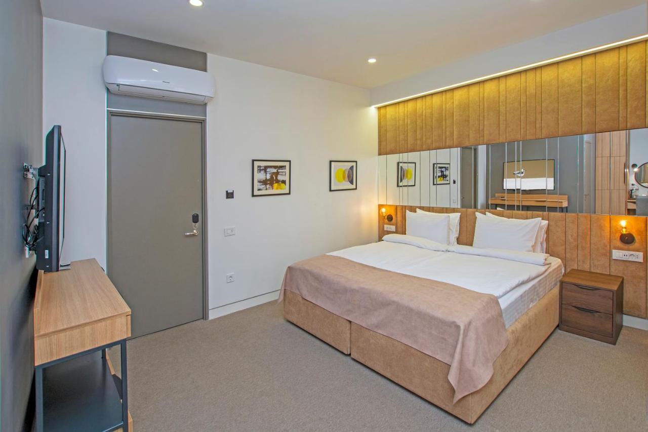 Cartez Hotel エレバン エクステリア 写真