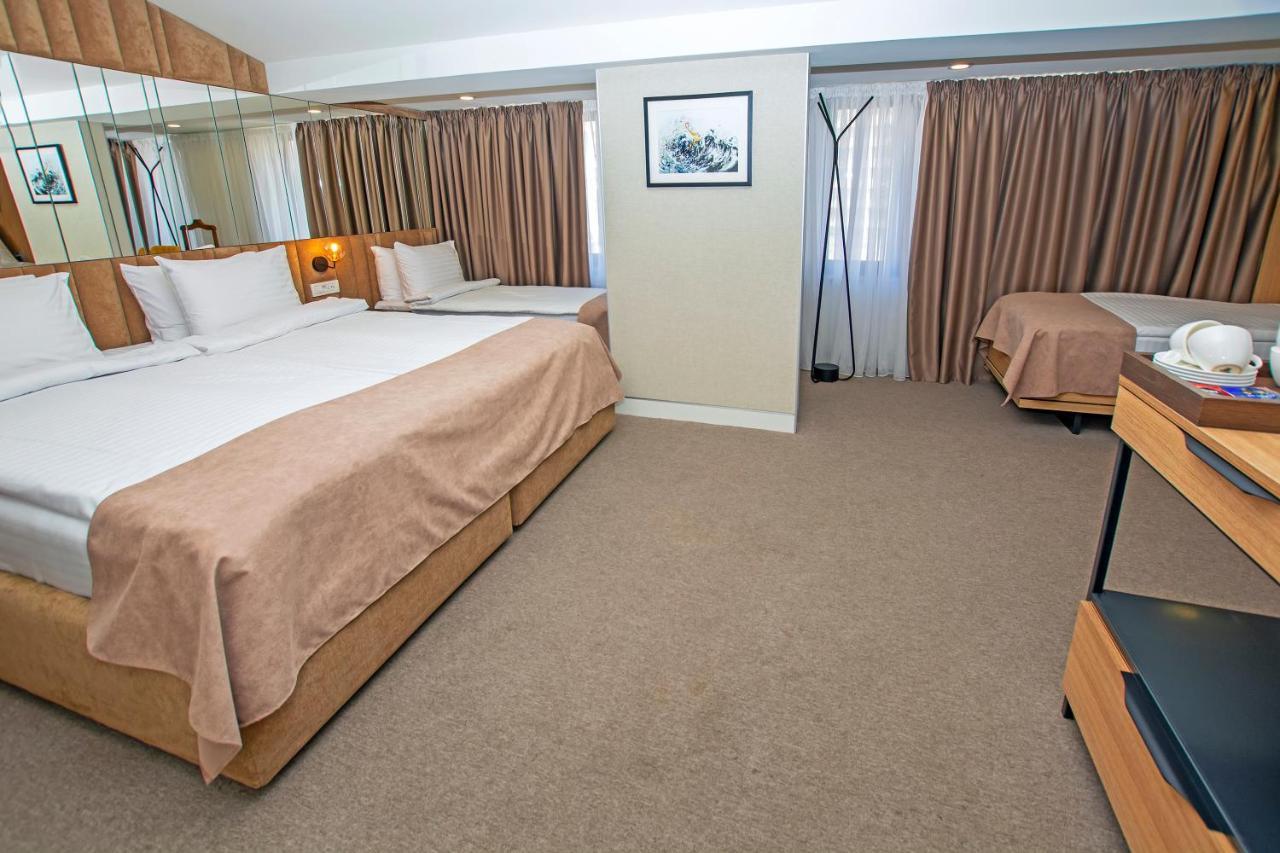 Cartez Hotel エレバン エクステリア 写真