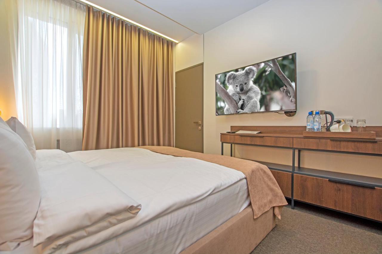 Cartez Hotel エレバン エクステリア 写真