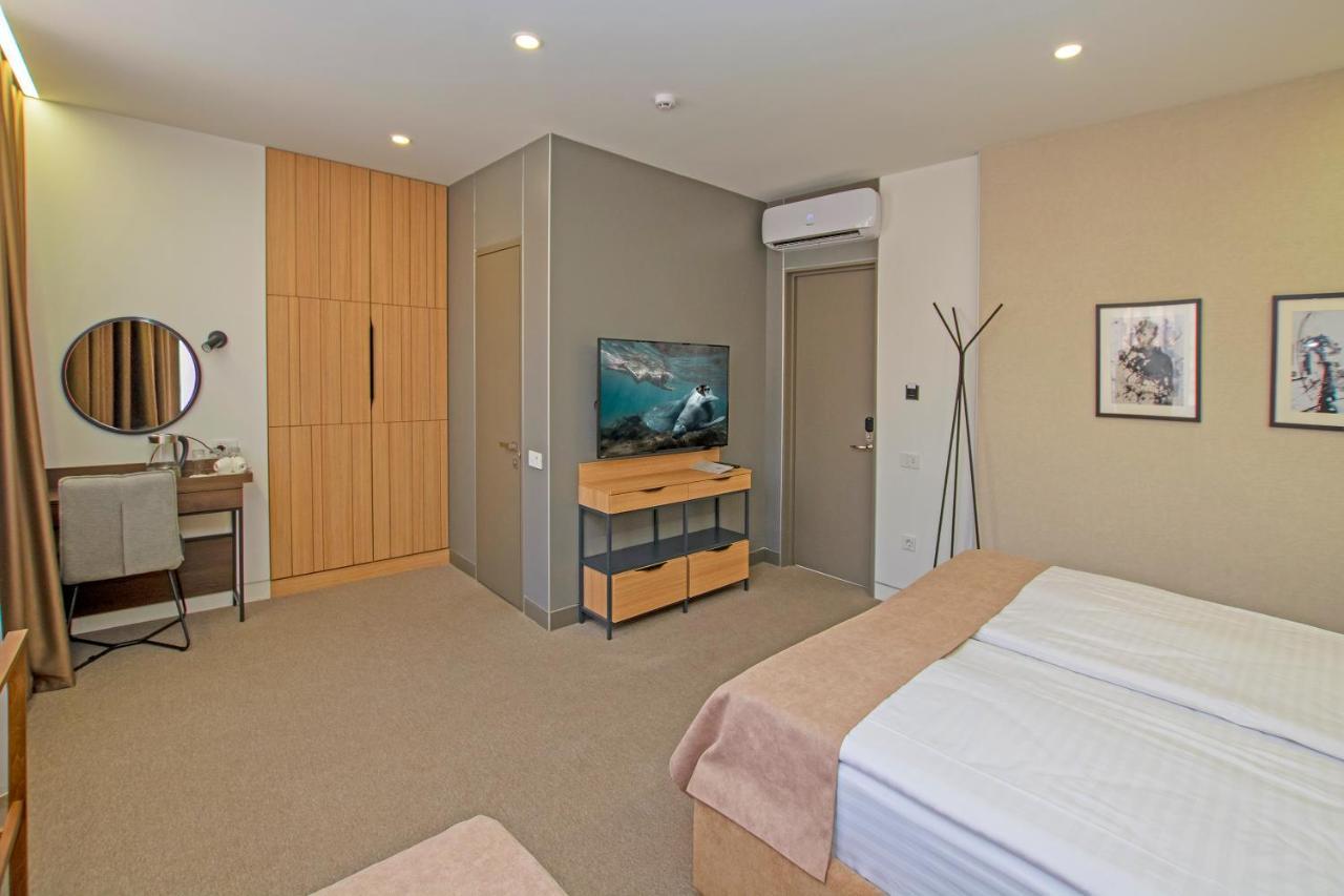 Cartez Hotel エレバン エクステリア 写真