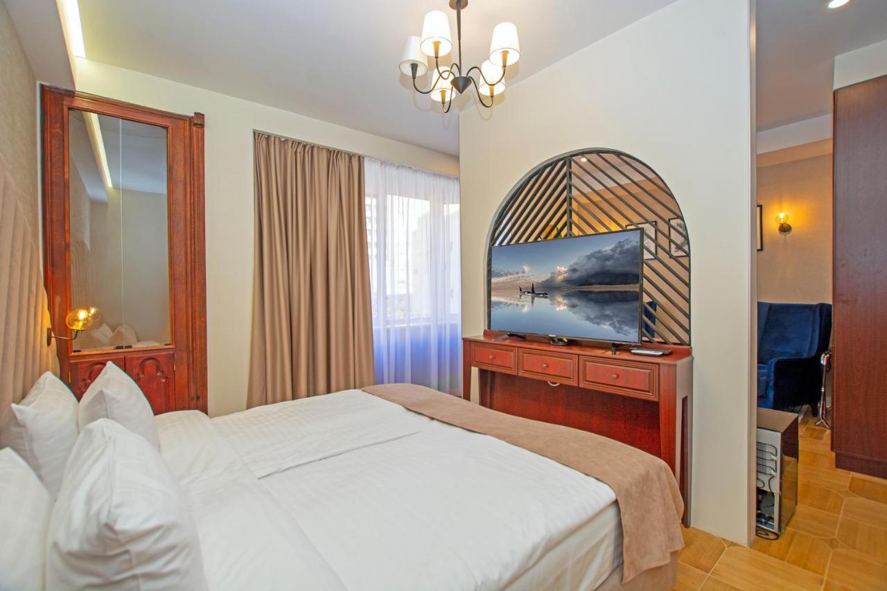 Cartez Hotel エレバン エクステリア 写真